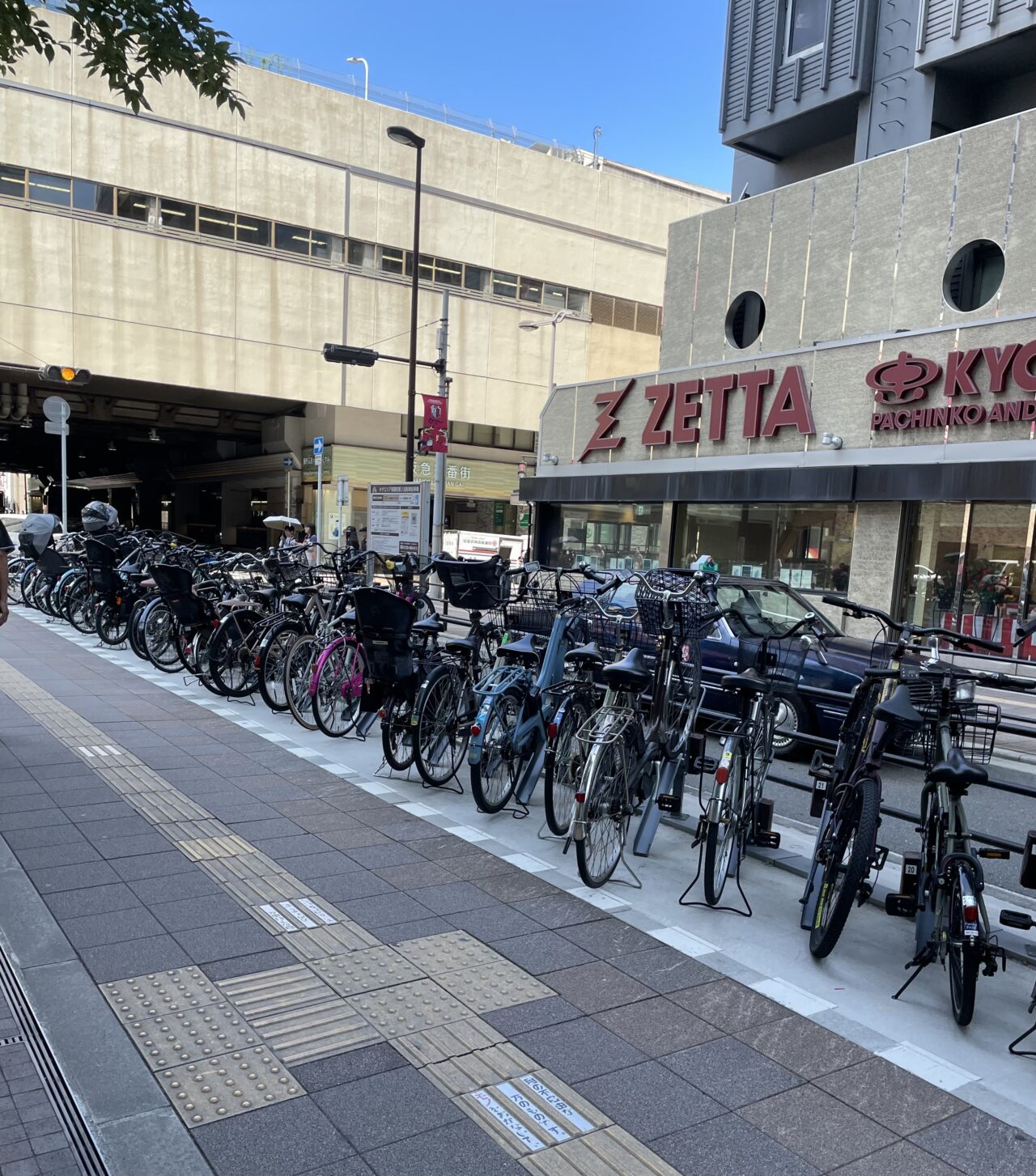 茶屋町駐輪場1の外観